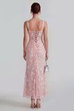Robe midi florale midi à fourreau lilas à fourreau transparent corset à col carré avec dentelle dans le dos