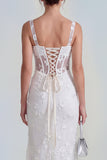 Robe midi florale midi à fourreau lilas à fourreau transparent corset à col carré avec dentelle dans le dos