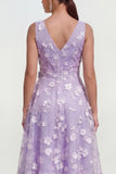 Robe midi fleurie lilas à col en V avec nœud