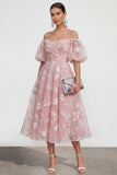 Robe midi midi rose à lignes dénudées, avec dentelle dans le dos