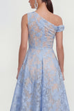 Robe midi fleurie rose à une épaule en ligne A
