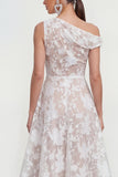 Robe midi fleurie rose à une épaule en ligne A