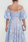 Robe midi rose midi à épaules dénudées, manches bouffantes