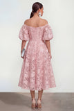 Robe midi rose midi à épaules dénudées, manches bouffantes