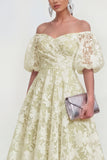 Robe midi rose midi à épaules dénudées, manches bouffantes