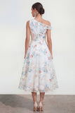 Robe midi multi-fleurs blanche à une épaule