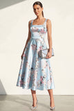 Robe midi à fleurs midi à satin à col carré bleu à col carré en ligne