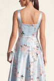 Robe midi à fleurs midi à satin à col carré bleu à col carré en ligne