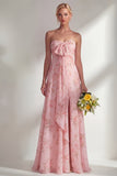 Longue robe de demoiselle d’honneur à motif motif d’une épaule et fleur rose en chiffon