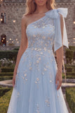 Robe de bal longue en tulle perlé à un nœud en ligne en A bleu scintillant avec des appliques