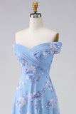 Robe de mère de mariée bleu dénudé sur les épaules dénudées, ligne A brodée