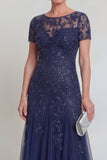 Robe de mère de mariée à col rond vert foncé appliquée