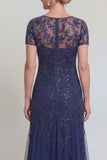 Robe de mère de mariée à col rond vert foncé appliquée