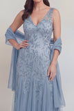 Robe longue de la mère de la mariée en tulle à col en V gris-bleu bleu