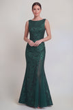 Robe longue de la mère de la mariée en mer à col fleuri vert foncé et fente