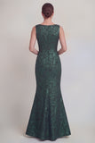 Robe longue de la mère de la mariée en mer à col fleuri vert foncé et fente