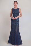 Robe longue de la mère de la mariée en mer à col fleuri vert foncé et fente