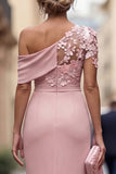 Robe de mère de la mariée bleu pâle à épaule unique et froncée longue avec des fleurs 3D