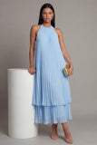 Robe longue plissée bleu ciel à col nu et nœud