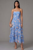 Robe longue d’invité de mariage à étages à étages à motifs floraux en chiffon bleu chiffon