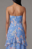Robe longue d’invité de mariage à étages à étages à motifs floraux en chiffon bleu chiffon