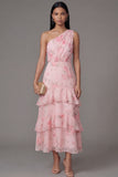 Robe longue d’invité de mariage à motifs floraux à étages rose mousseline d’une épaule