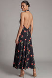 Robe longue d’invité à col nu en mousseline mousseline noire à motifs de fleurs rouges