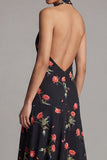 Robe longue d’invité à col nu en mousseline mousseline noire à motifs de fleurs rouges