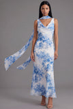 Robe longue en mousseline en mousseline blanche bleue à col en V et écharpe à col