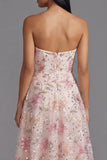 Robe longue fleurie à motifs sans bretelles rose en mousseline avec perles