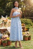 Robe de mariage midi midi fleurie appliquée bleue sans bretelles avec foulard