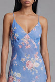 Robe midi asymétrique en chiffon fleuri à motifs de fourreau bleu