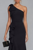 Robe longue de cérémonie noire à volants à une épaule et fente