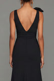 Robe formelle longue à fourreau noir à col en V avec nœud