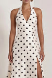 Robe formelle longue à fil satiné noir à pois blancs à points blancs en satin A-Line