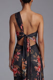 Robe noire à fleurs à motifs d’une épaule