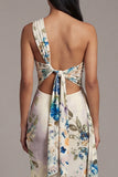 Robe noire à fleurs à motifs d’une épaule