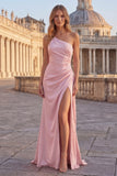 Robe de bal longue de promo sirène rose à une épaule froncée avec fente