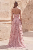 Blush Sequin Une robe de bal longue sans bustier avec fente