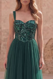 Robe de bal longue à bretelles fines vert foncé A Line