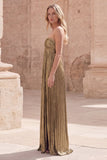 Robe de bal longue de bal dorée foncée, ligne A, froncée, sans manches