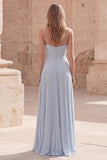 Robe de bal longue à bretelles fines bleu ciel à bretelles fines plissées