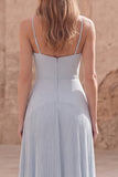 Robe de bal longue à bretelles fines bleu ciel à bretelles fines plissées