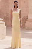 Robe longue en satin sans manches à bretelles jaunes