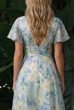 Robe formelle longue à la ligne A vert clair à col en V floral