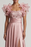 Rose poussiéreuse Une ligne à volants à sequins Longue robe de la mère de la mariée avec fente