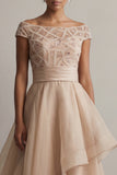Robe de la mère de la mariée à col bateau à col bateau A line champagne à sequins