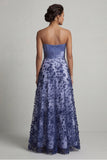 Robe Mother of the Bride Marine à fleurs bleu marine sans bustier