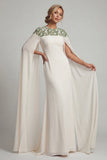 Robe de mère de la mariée à étui en chiffon ivoire à col rond et manches longues