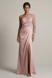 Fourreau de rose poussiéreux en satin Robe de la mère de la mariée froncée à une épaule avec fente